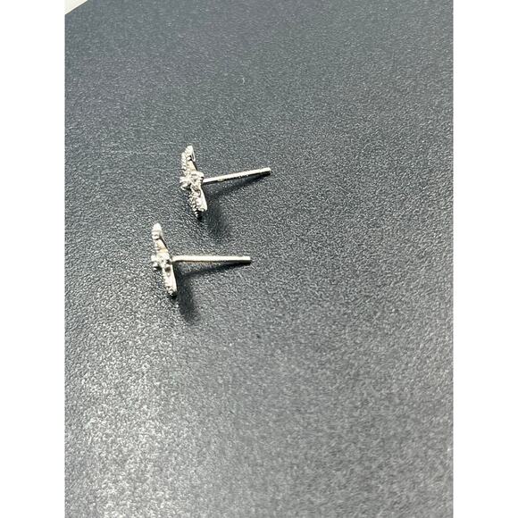 14k White Gold Diamond Vintage Flower Petal Design Stud Earrings - Picture 2 of 9